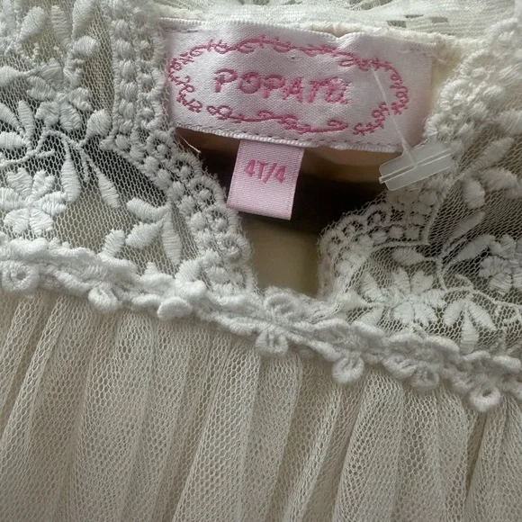 Elegant Cream Lace Dress - Picture 10 of 11